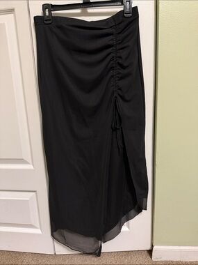 SHEIN Black Ruched Side-Slit Maxi Skirt